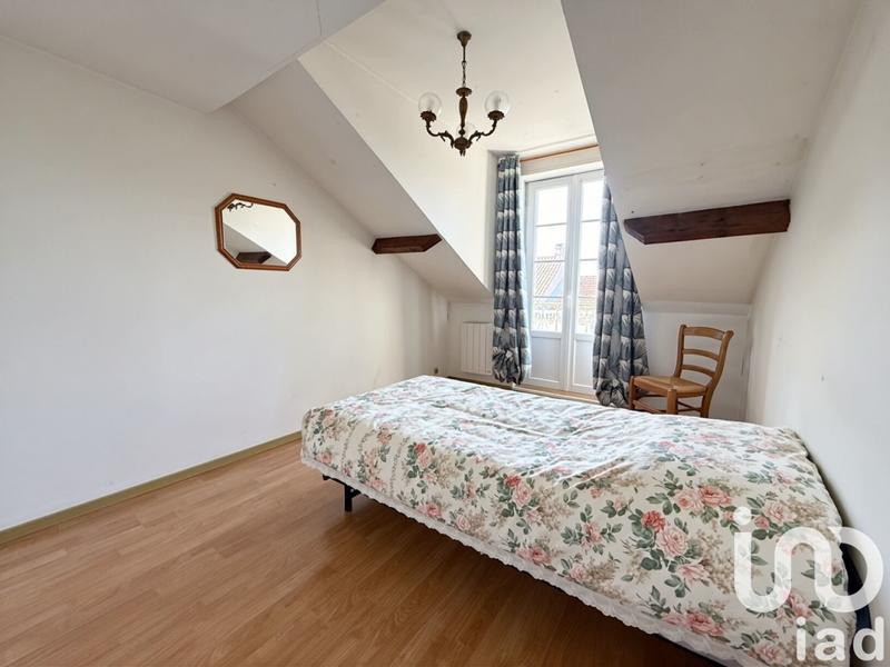 Maison - 214 m² - 11 pièces