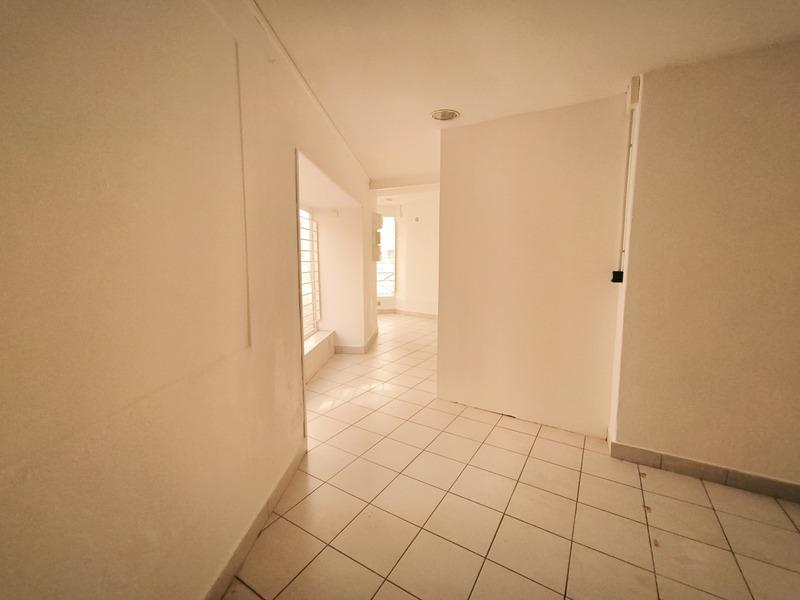 Immeuble - 80 m² - 2 pièces