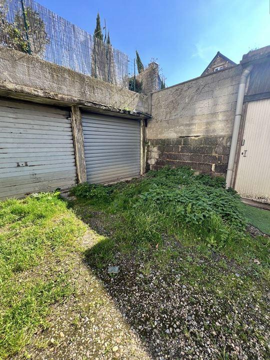 Parking / Garage - 13 m²