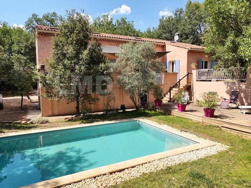 Maison - 144 m² - 7 pièces