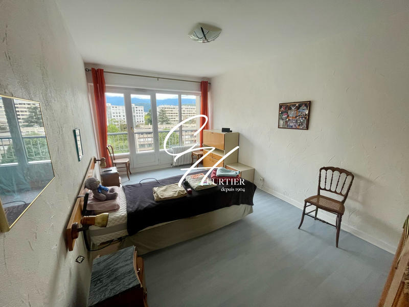 Appartement - 98 m² - 4 pièces