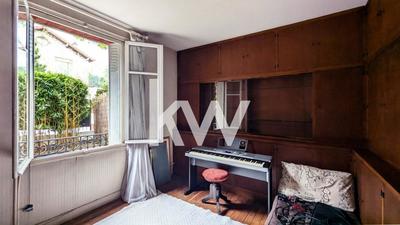 Maison - 147 m² - 9 pièces