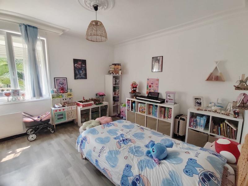 Maison traditionnelle - 143 m² - 7 pièces