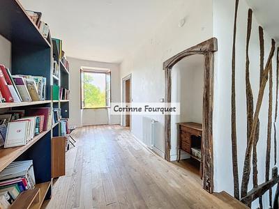 Maison - 267 m² - 8 pièces