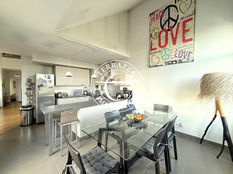 Appartement - 101 m² - 5 pièces