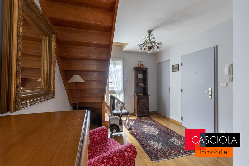 Appartement - 136 m² - 5 pièces