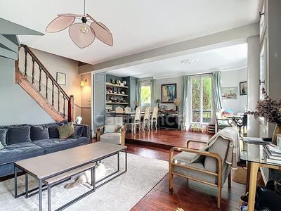 Maison - 119 m² - 6 pièces