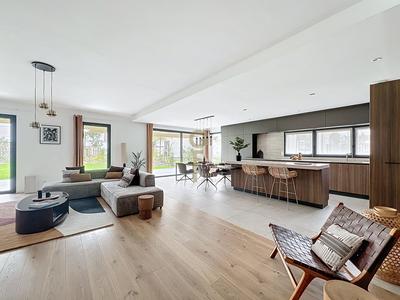 Appartement - 153 m² - 4 pièces