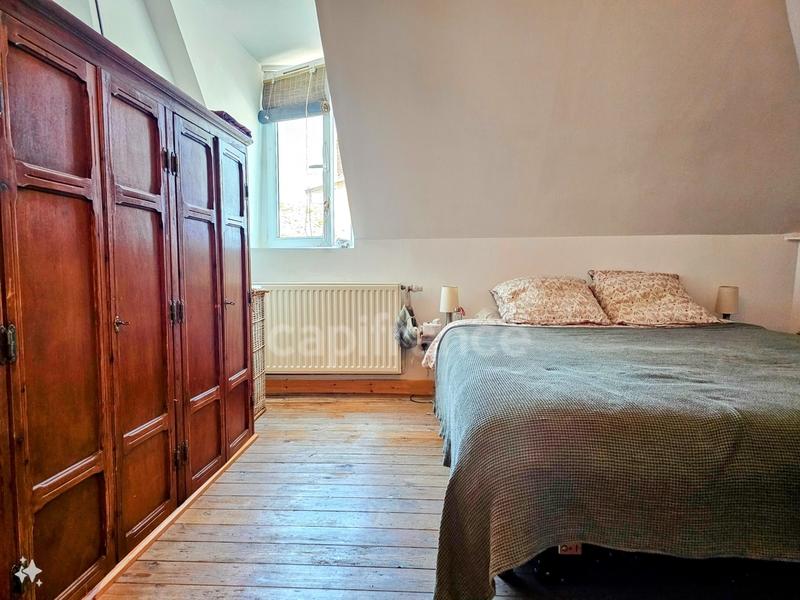 Maison - 245 m² - 9 pièces