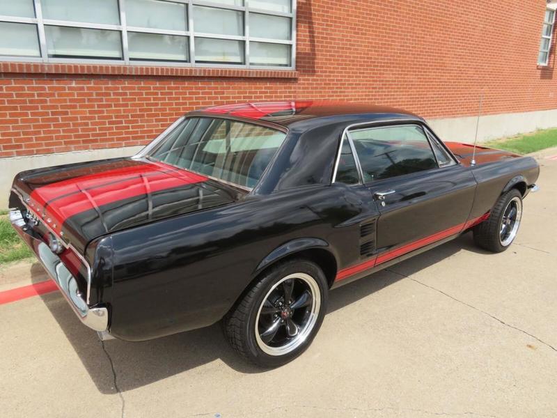 Ford Mustang coupé V8