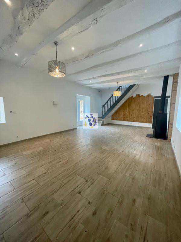 Maison en pierre - 181 m² - 7 pièces