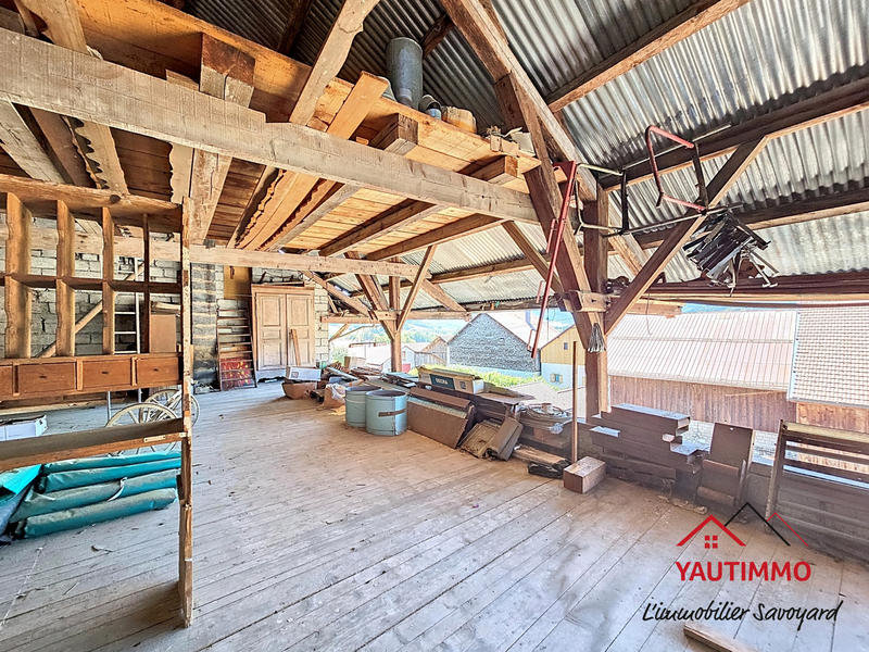 Maison - 285 m² - 5 pièces