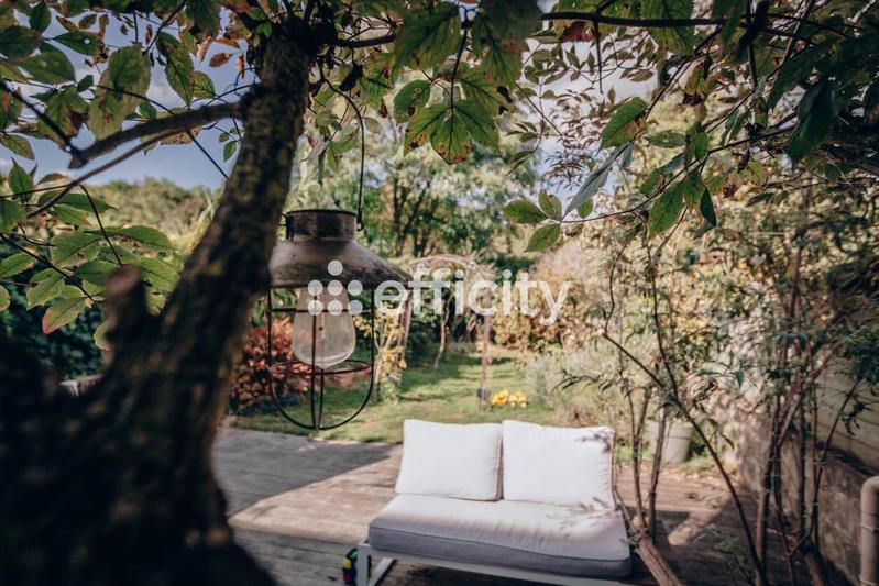 Maison - 196 m² - 7 pièces