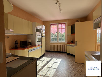 Maison ancienne - 261 m² - 10 pièces