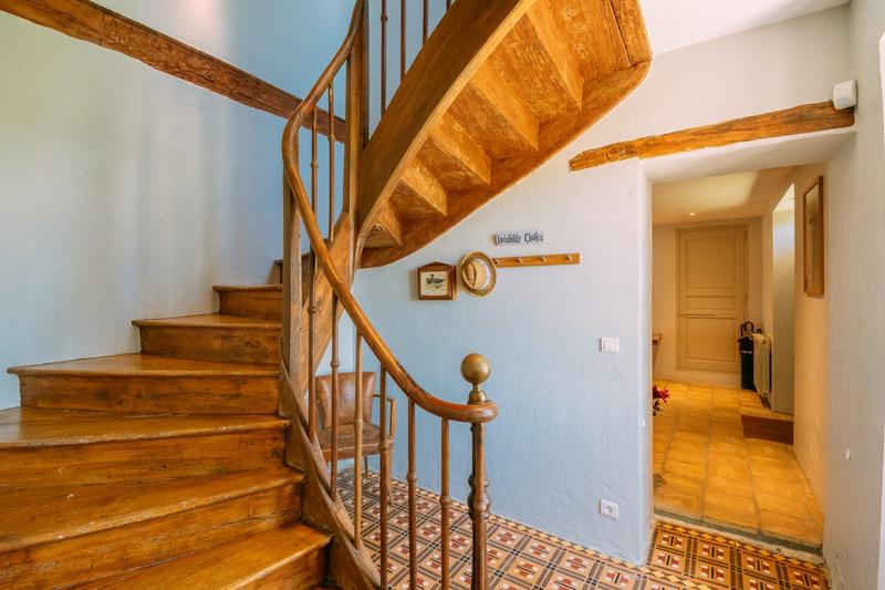 Maison - 370 m² - 9 pièces