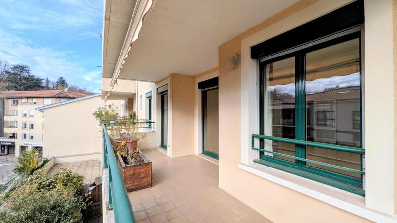 Appartement - 130 m² - 4 pièces