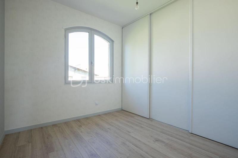 Maison - 94 m² - 5 pièces