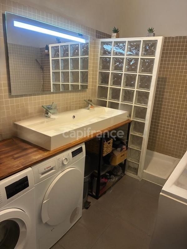 Loft - 74 m² - 3 pièces