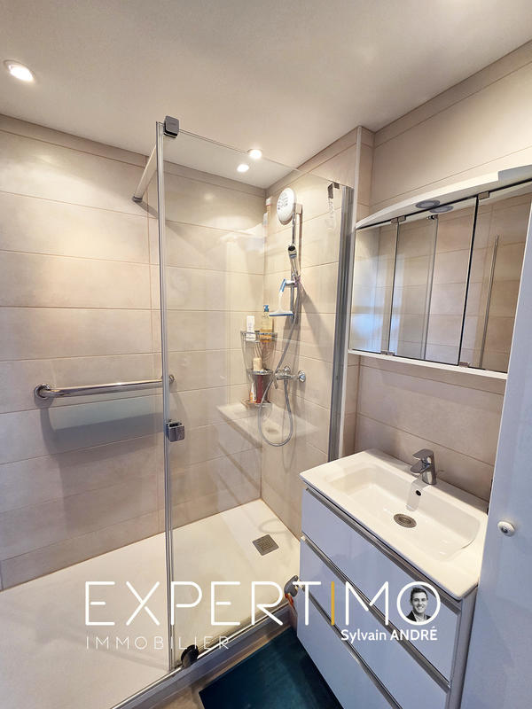 Appartement - 92 m² - 4 pièces