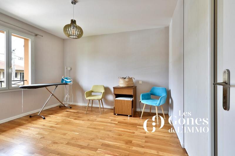 Maison - 189 m² - 8 pièces