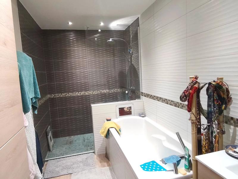 Maison de village - 273 m² - 13 pièces