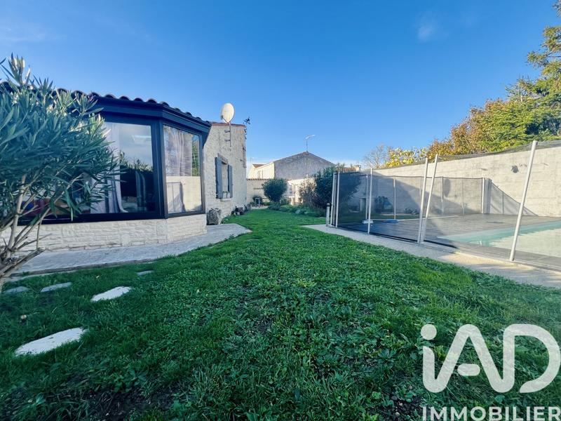 Maison - 200 m² - 9 pièces