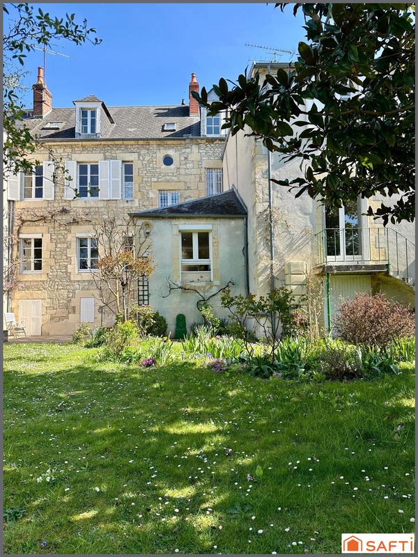 Maison - 247 m² - 10 pièces