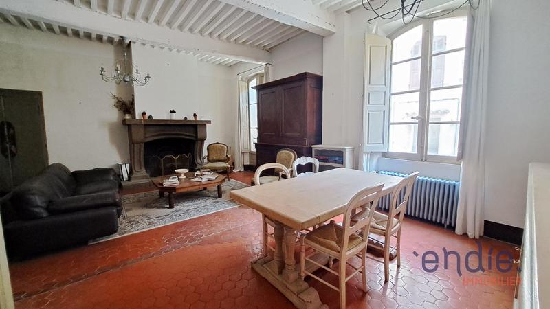 Maison - 500 m² - 10 pièces