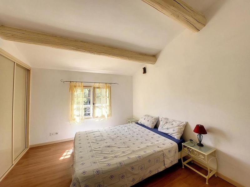 Maison - 210 m² - 6 pièces