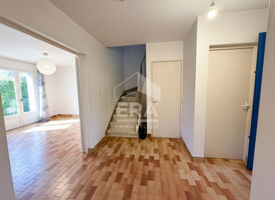 Maison - 102 m² - 4 pièces