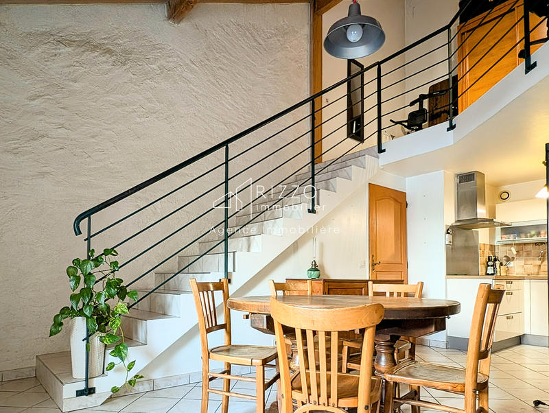 Appartement - 113 m² - 6 pièces