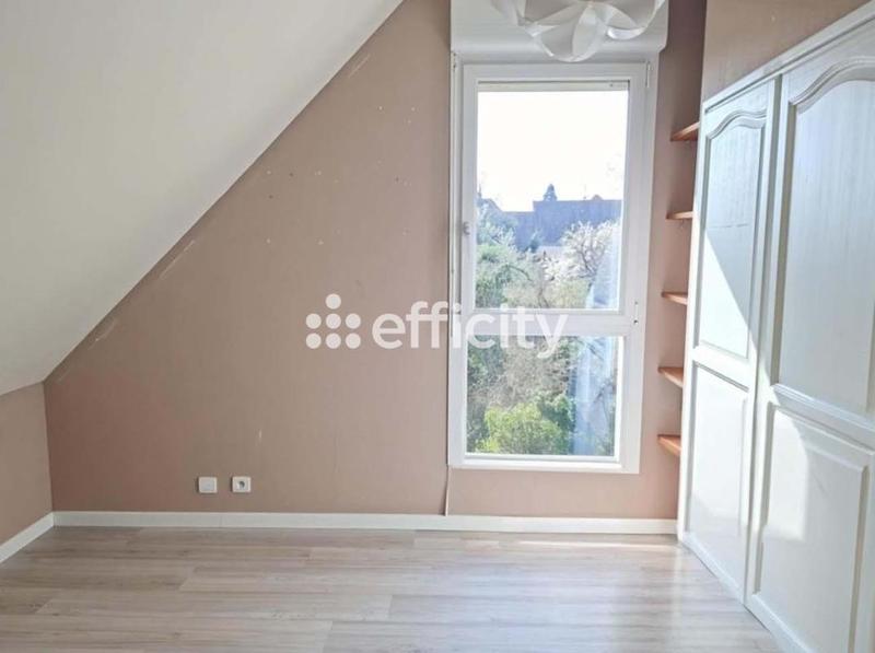 Maison - 80 m² - 5 pièces