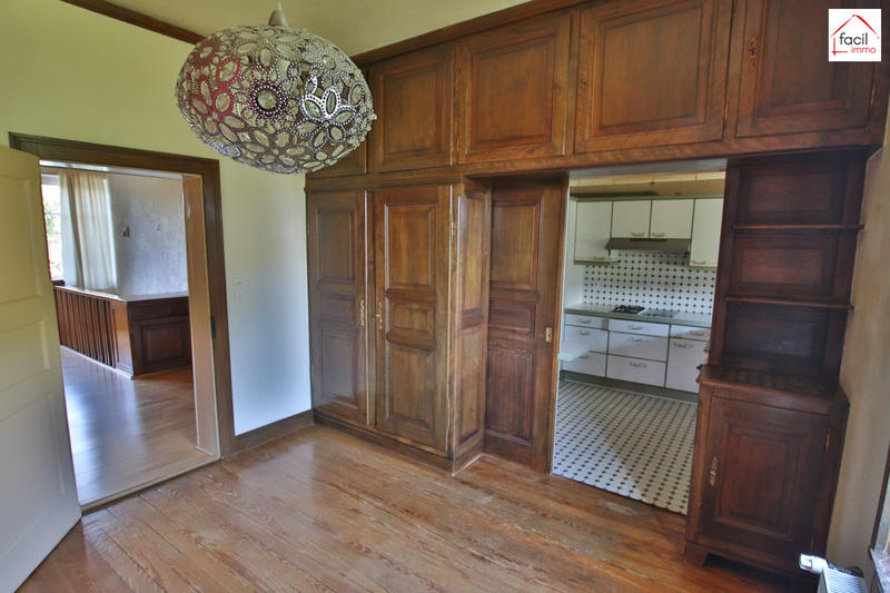 Maison - 352 m² - 16 pièces