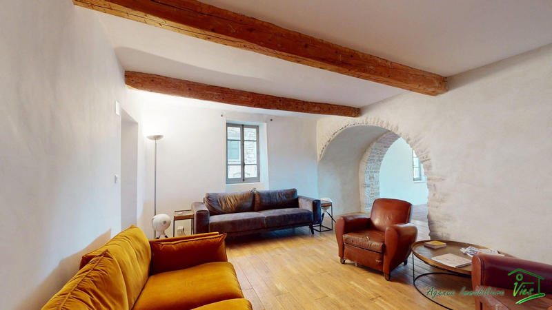 Maison - 202 m² - 6 pièces