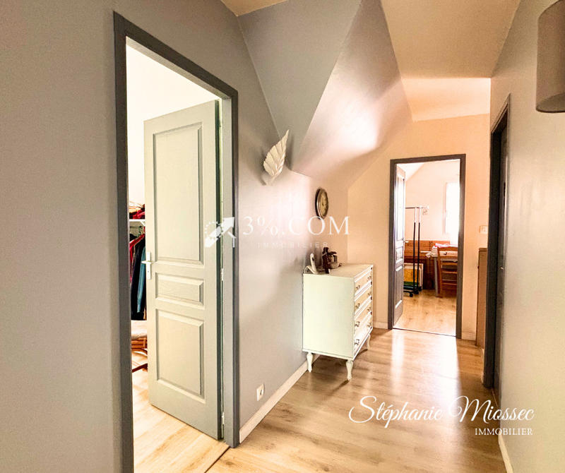 Maison traditionnelle - 132 m² - 6 pièces