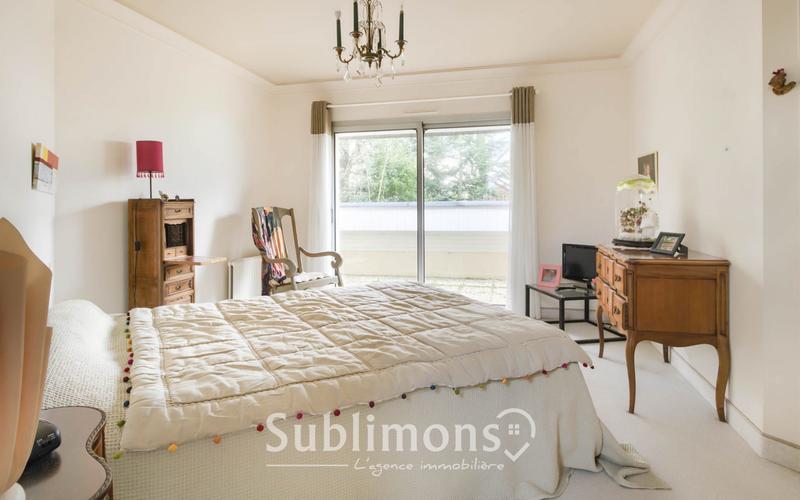 Maison traditionnelle - 205 m² - 6 pièces