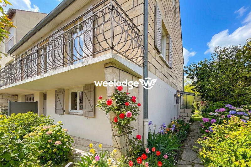 Maison traditionnelle - 138 m² - 6 pièces