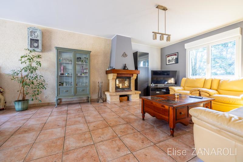 Maison - 137 m² - 5 pièces