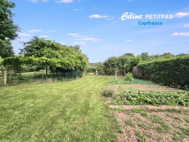 Terrain constructible - 1 240 m²