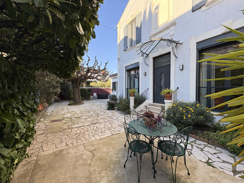 Maison - 180 m² - 8 pièces