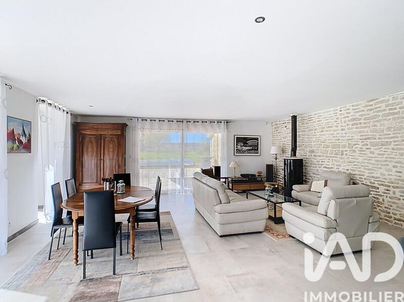 Maison - 265 m² - 7 pièces