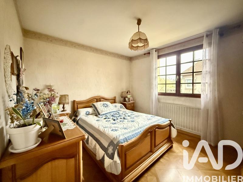 Maison - 180 m² - 8 pièces