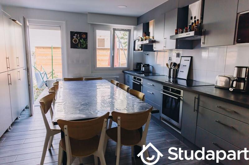 Chambre - 13 m² - 1 pièce