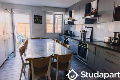 Chambre - 13 m² - 1 pièce