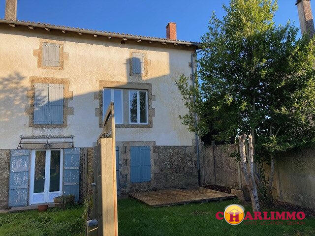 Maison traditionnelle - 105 m² - 4 pièces