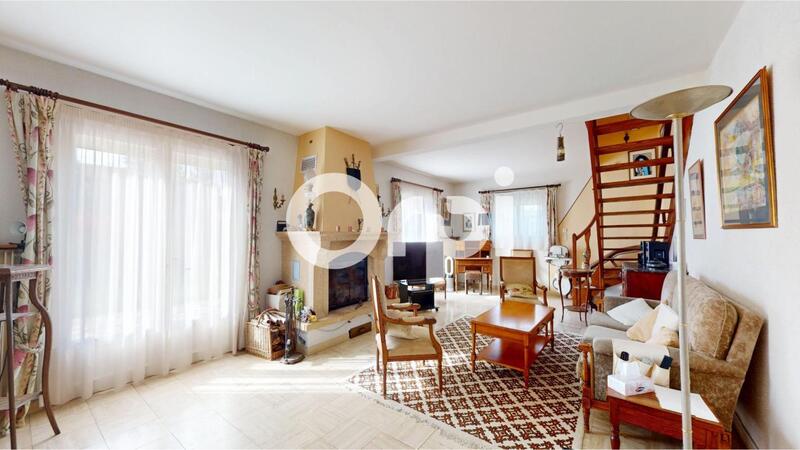 Maison - 200 m² - 7 pièces