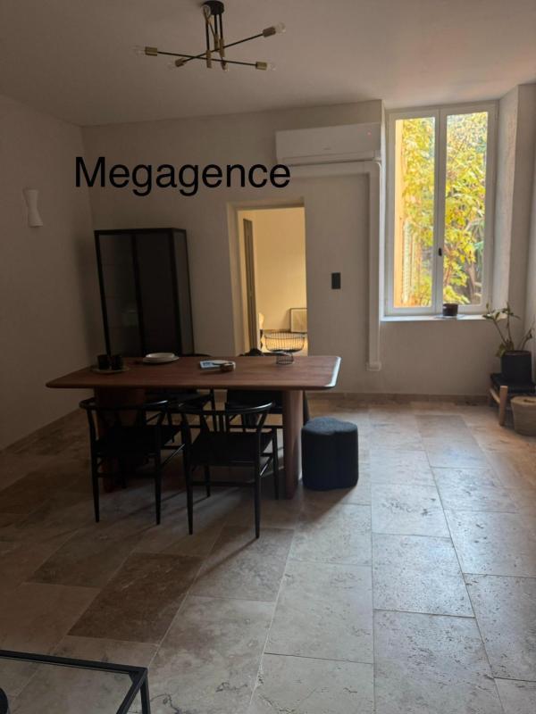 Appartement - 90 m² - 4 pièces