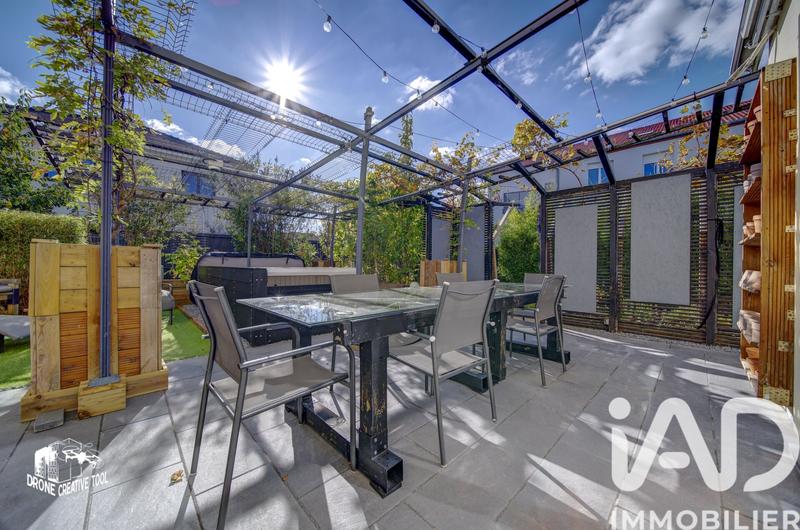 Maison - 140 m² - 5 pièces