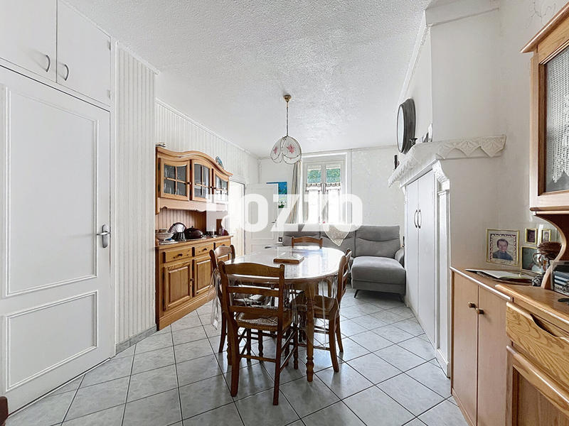 Maison - 160 m² - 8 pièces