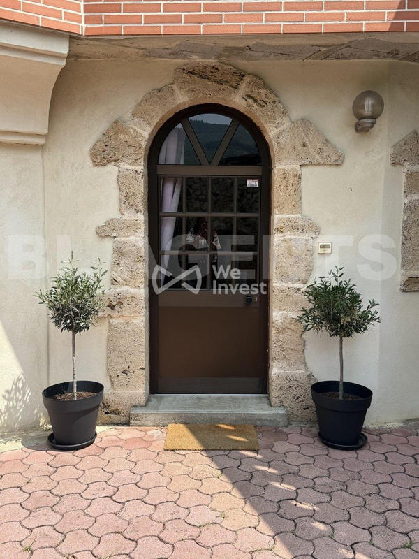 Maison - 269 m² - 9 pièces